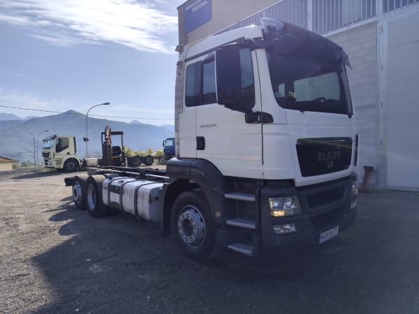 MAN TGS 26.320 (COD. PM1677) Servizi